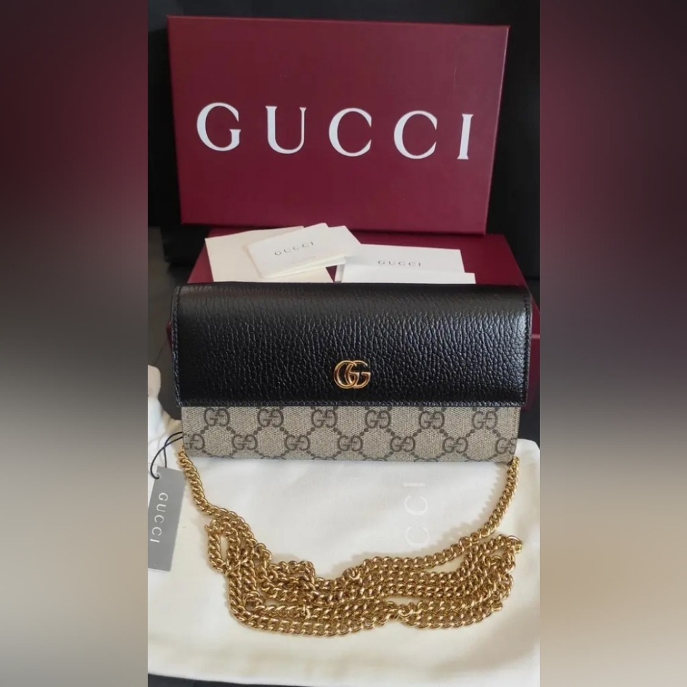Gucci Bi-color GG Marmont wallet on chain